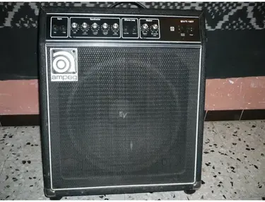 Ampeg SVT-15T