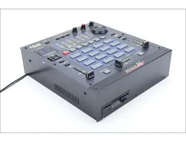 Akai Remix16