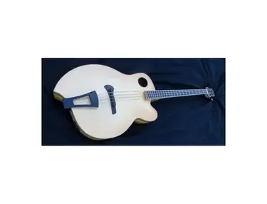 Ribbecke Guitars “Diana” Bass