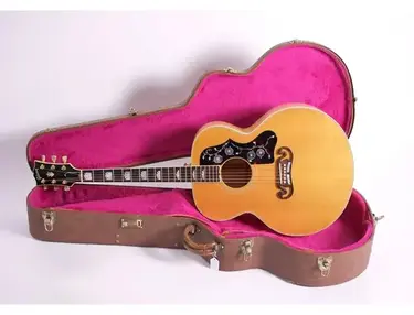 Gibson J-200 Montana