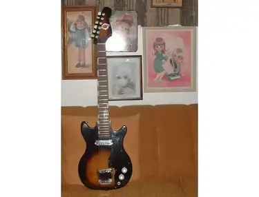 teisco e 100