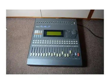 Yamaha  - Pro Mix 01