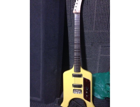 microtonal flying banana guitar