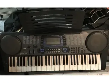 RadioShack MD-1210 MIDI Custom Tone Synthesizer Keyboard