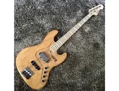 Fender American Vintage '62 Jazz Bass - What To Know & Where To