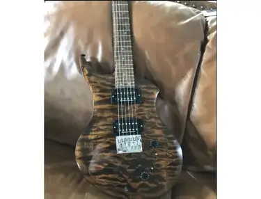 Lewallan Kambria Electric Guitar