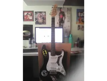 Heaven 'Batman Logo' Strat Black