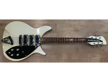 Rickenbacker 320