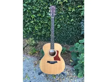 Taylor 214e Grand Auditorium Acoustic-Electric