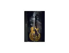 Maton SE777
