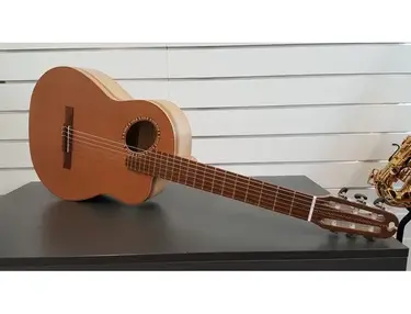 Mathias Jakob Konzertgirarre Cutaway