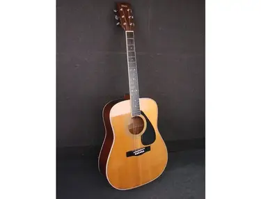 Yamaha FG 200D