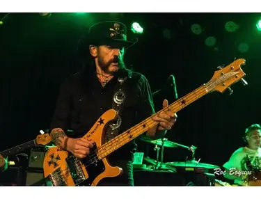 Rickenbacker 4000 Lemmy Kilmister "Born To Lose-Out To Lunch"