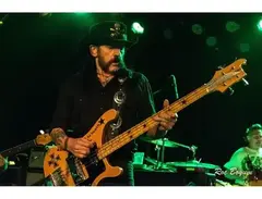 Rickenbacker 4000 Lemmy Kilmister "Born To Lose-Out To Lunch"