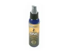 MusicNomad The Guitar ONE - All in 1 Cleaner, Polish, Wax for Gloss Finishes