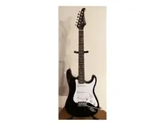 Silvertone Stratocaster main image
