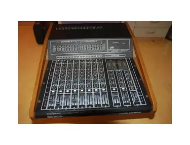 Peavey XR-800
