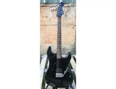 Squier Stratocaster ST-331