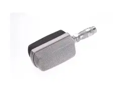 AKG D36