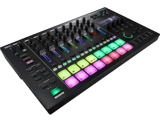 Roland MC-707 Groovebox