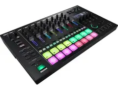 Roland MC-707 Groovebox