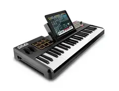 Akai Synthstation 49