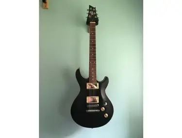 Cort M520