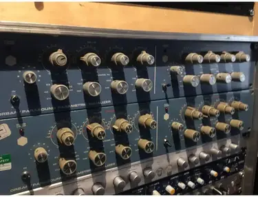 21B Dual Channel 4-Band Parametric Equalizer