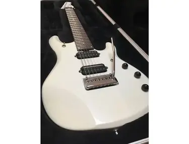 Ernie Ball Music Man JP7