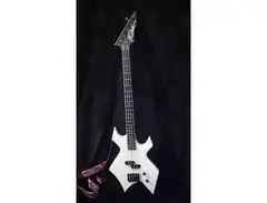 B.C. Rich Platinum Warlock Bass