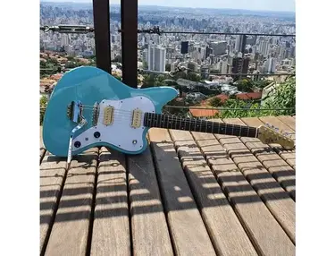 Aslan Guitars Jaguar Vintage Tremolo