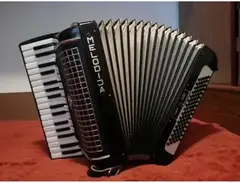 Melodija 80 bass accordion