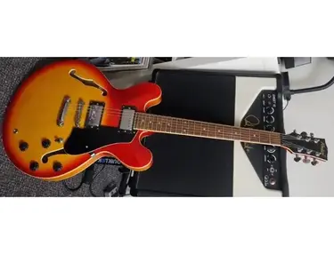 Hondo Revival H935RS