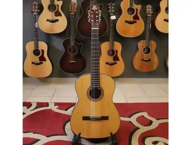 Favilla C-8 Classical Guitar