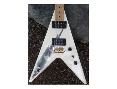 Aria Pro II XX flying V