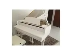 Yamaha Grand Piano (White)