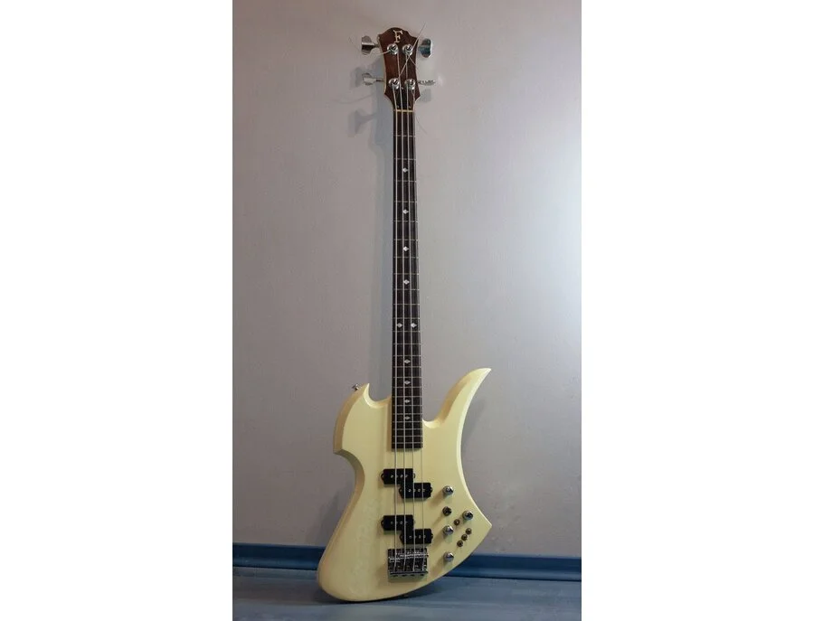 Fernandes Mockingbird Bass - What To Know & Where To Buy | Equipboard