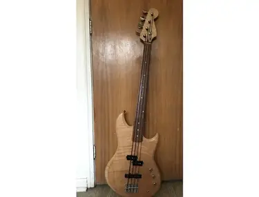 Luthier Inostroza Fretless Bass Guitar Custom