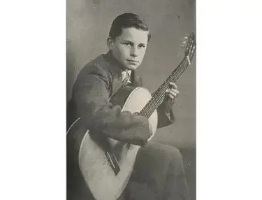 Vintage Ramírez guitar pre 1950s