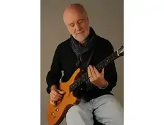 Jeremy Spencer´s Mona Guitar main image