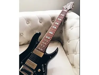 Ibanez Tim Henson 8 string