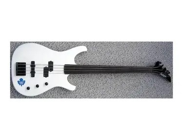 Larrivée Guitars LB-2 Fretless