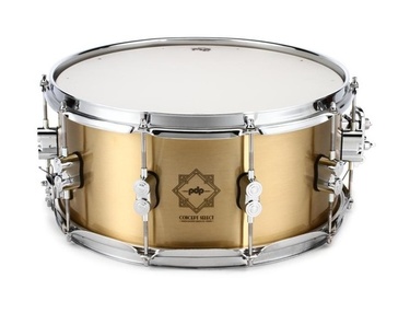 DISC Natal Brass Piccolo 14'' x 4'' Snare Drum at Gear4music