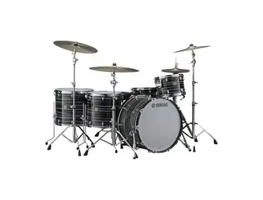 Yamaha Club Custom in Black Swirl