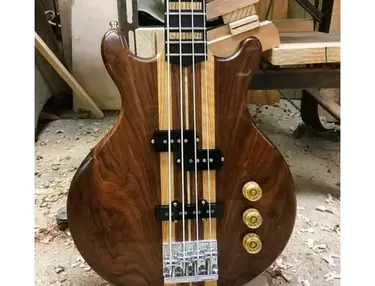 JML Instruments Double Cutaway Bass