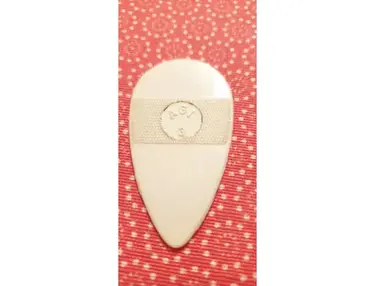 AGI 3 Guitar Pick