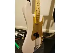 Fender P BASS HYBRID