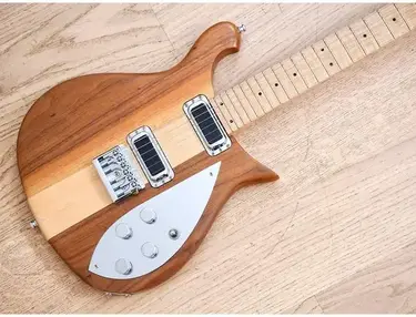 Rickenbacker Dakota 650D