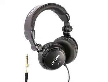 TASCAM TH-03