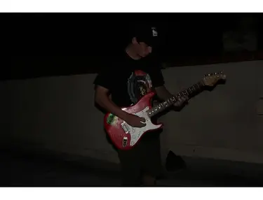 "Shitcaster Shartblaster" Stratocaster